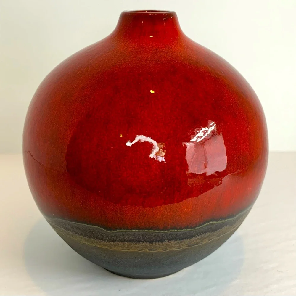 Gorgeous Red/Black Crate&Barrel Bud Vase